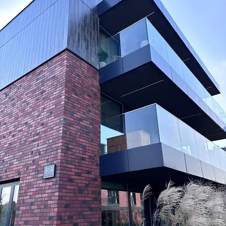 アパート White Glove Deluxe Warminski Port *